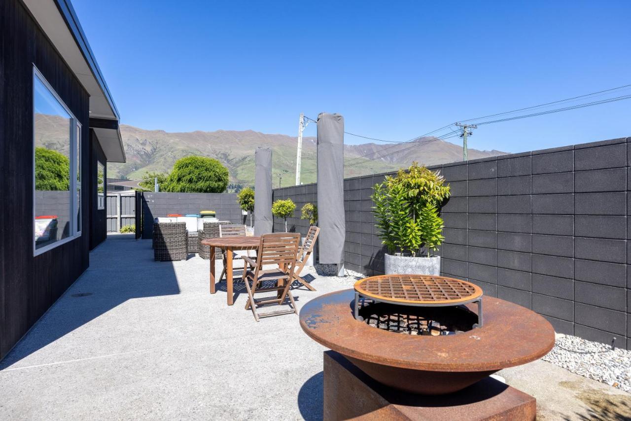 Prime Location On Warren St - 3 Bedroom Town House Wanaka Exteriér fotografie
